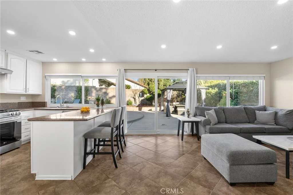 17350 Angelaine Way, Granada Hills, California 91344 home-pic-29